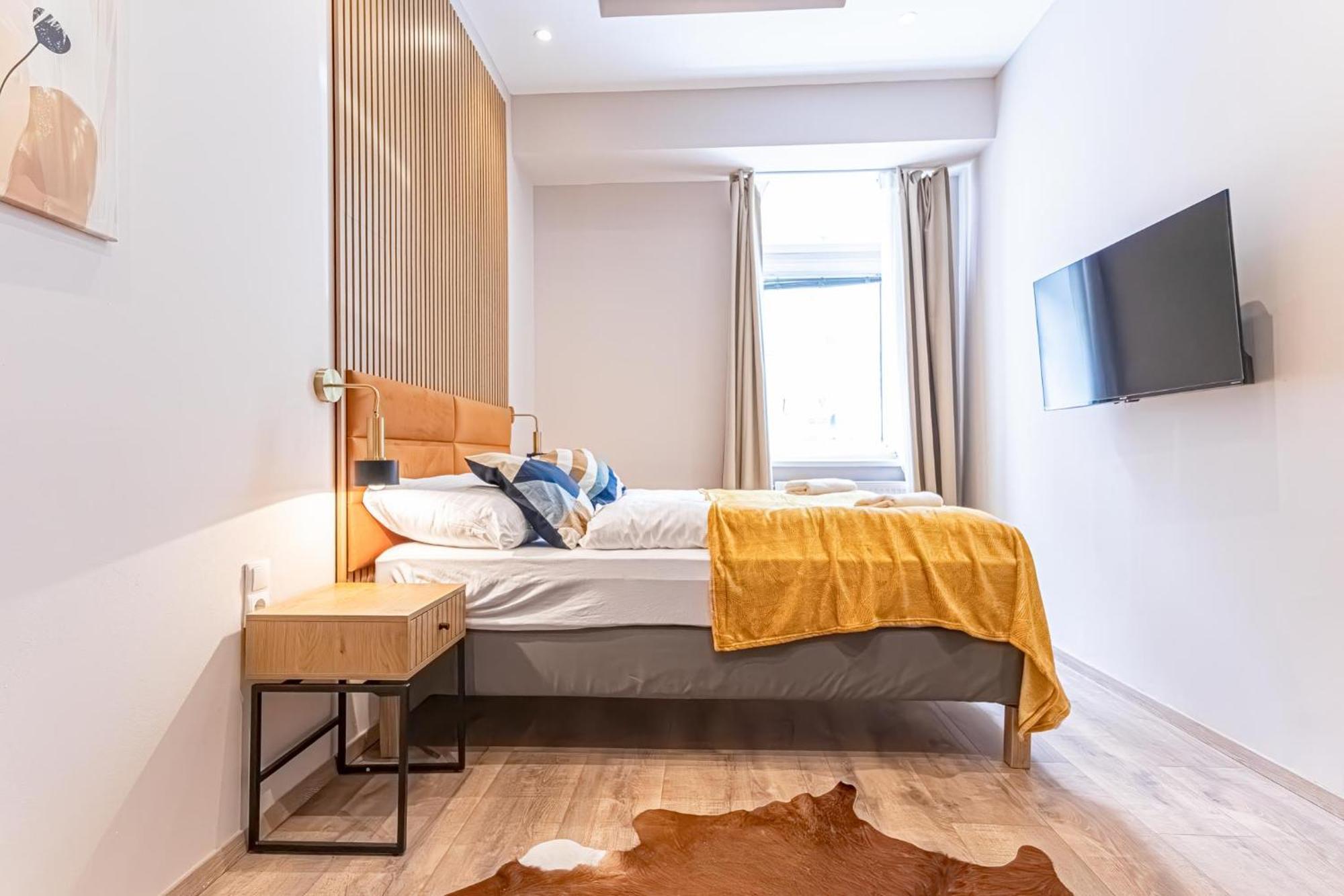 Wiener Stadthalle Boutique - Ideal For Couples Appartement