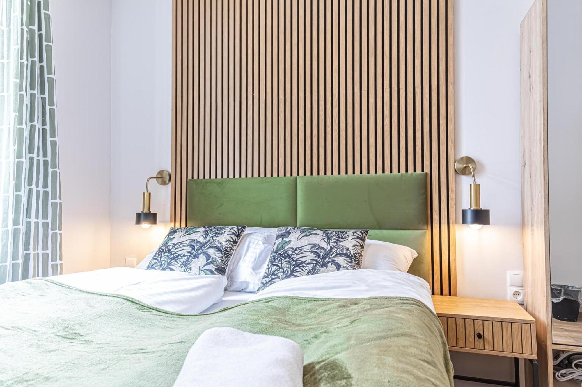 Wiener Stadthalle Boutique - Ideal For Couples Appartement