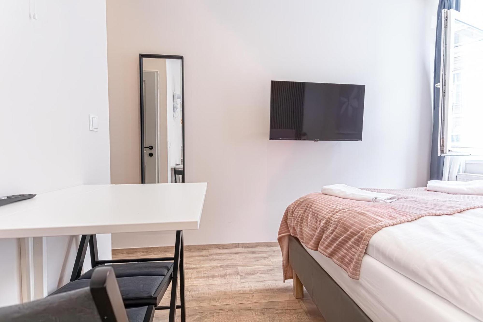 Wiener Stadthalle Boutique - Ideal For Couples * Vienne
