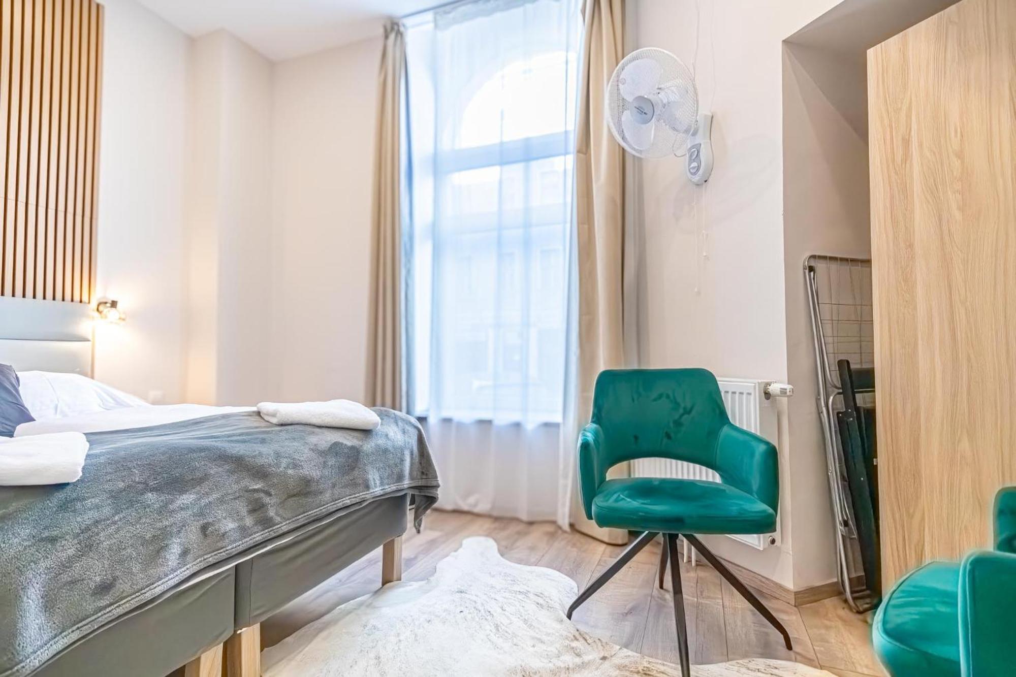 Wiener Stadthalle Boutique - Ideal For Couples Appartement *